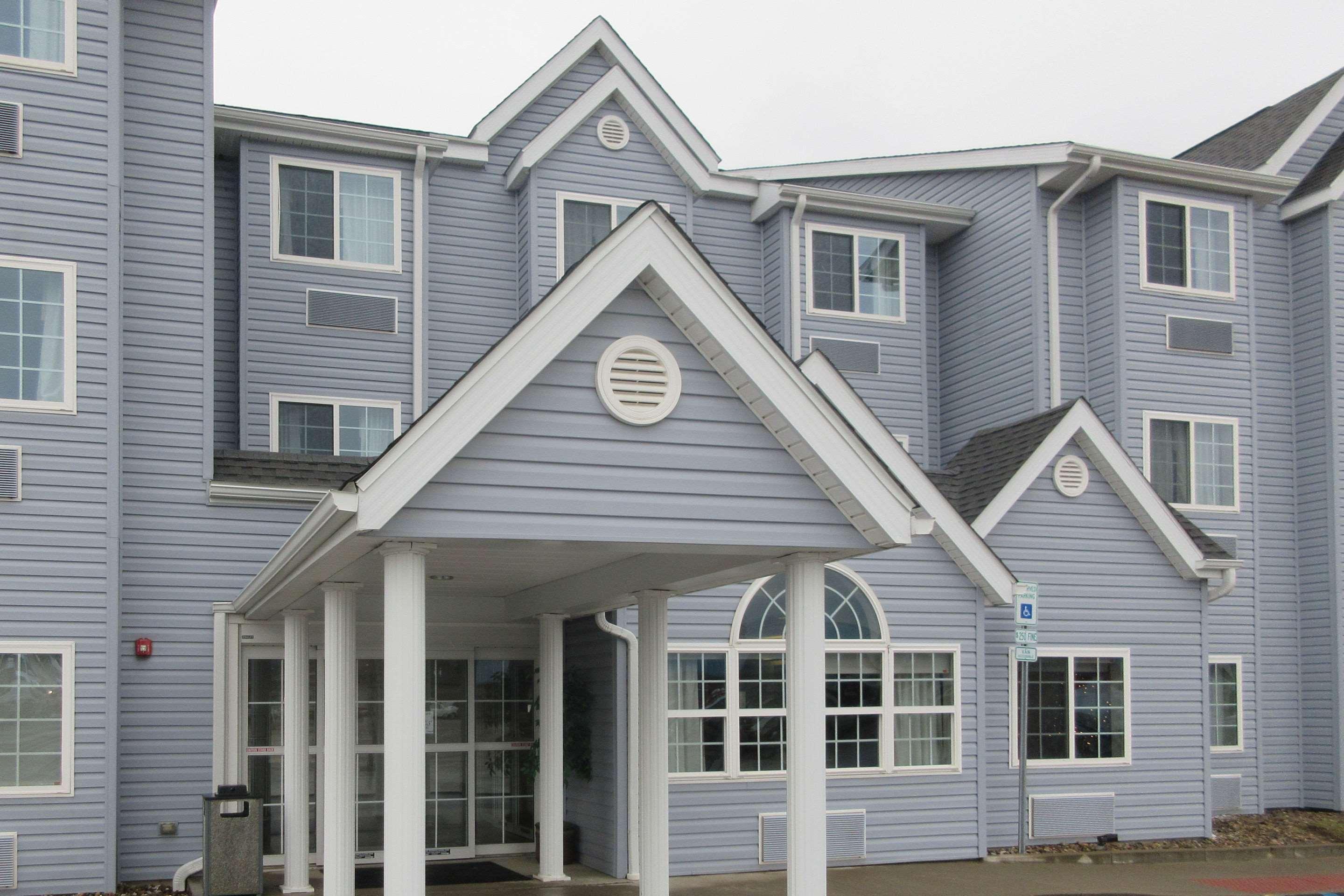 Quality Inn & Suites Caldwell I-77 Exterior photo